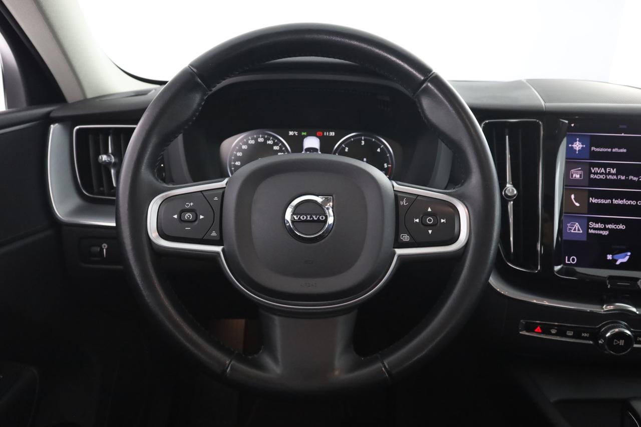 VOLVO XC60 (2017--->) XC60 B4 (d) automatico Momentum Pro