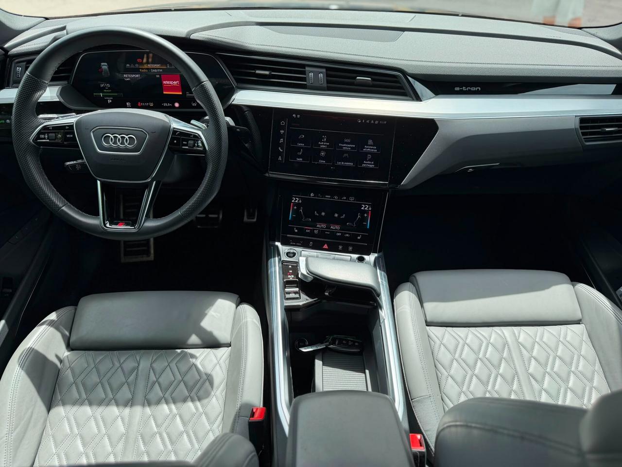Audi Q8 e-tron 55 quattro S line edition