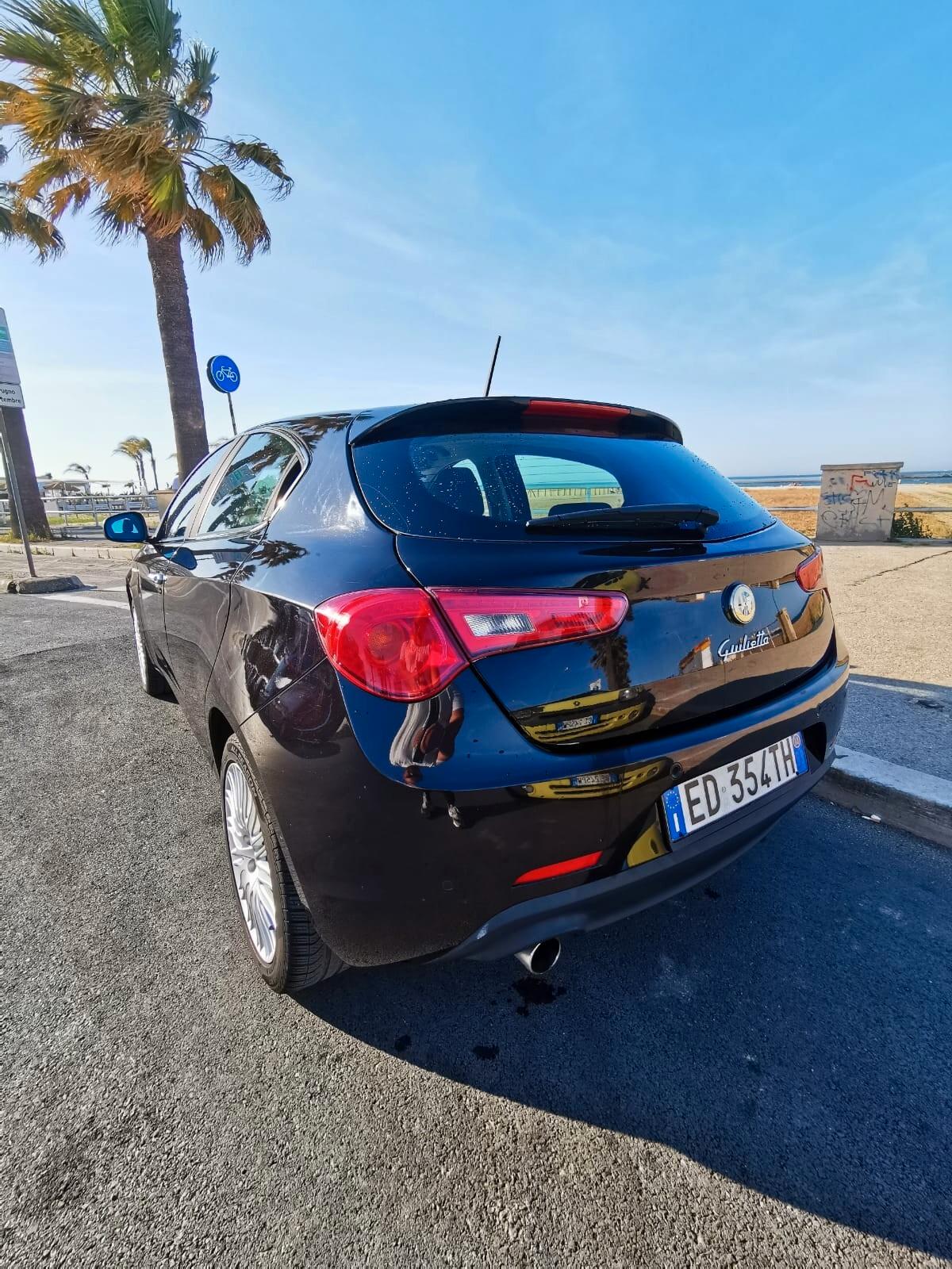 Alfa Romeo Giulietta 1.6 JTDm-2 105 CV Distinctive