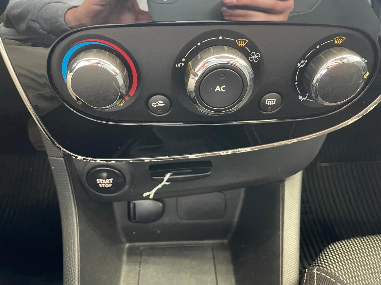 Renault Clio 1.2 75CV GPL 5 porte