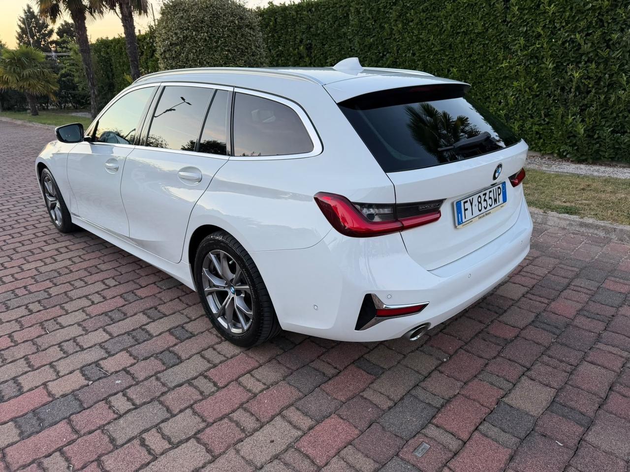 Bmw 320 320d xDrive Touring Luxury con gancio traino !!