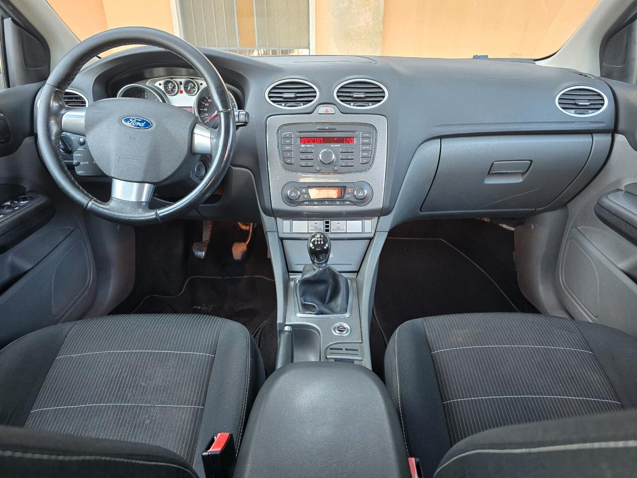 FORD FOCUS 1.6 TITANIUM "OK PER NEOPATENTATI"