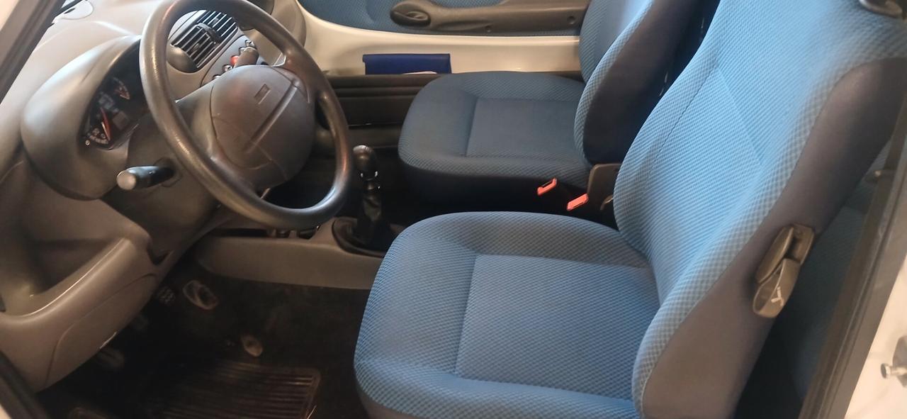 Fiat 600 pochi km clima