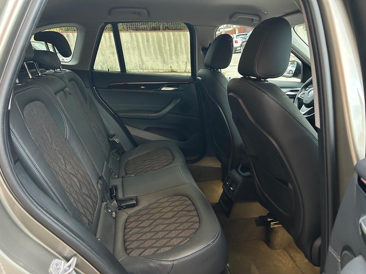 Bmw X1 xDrive20d xLine. Strafull !!!