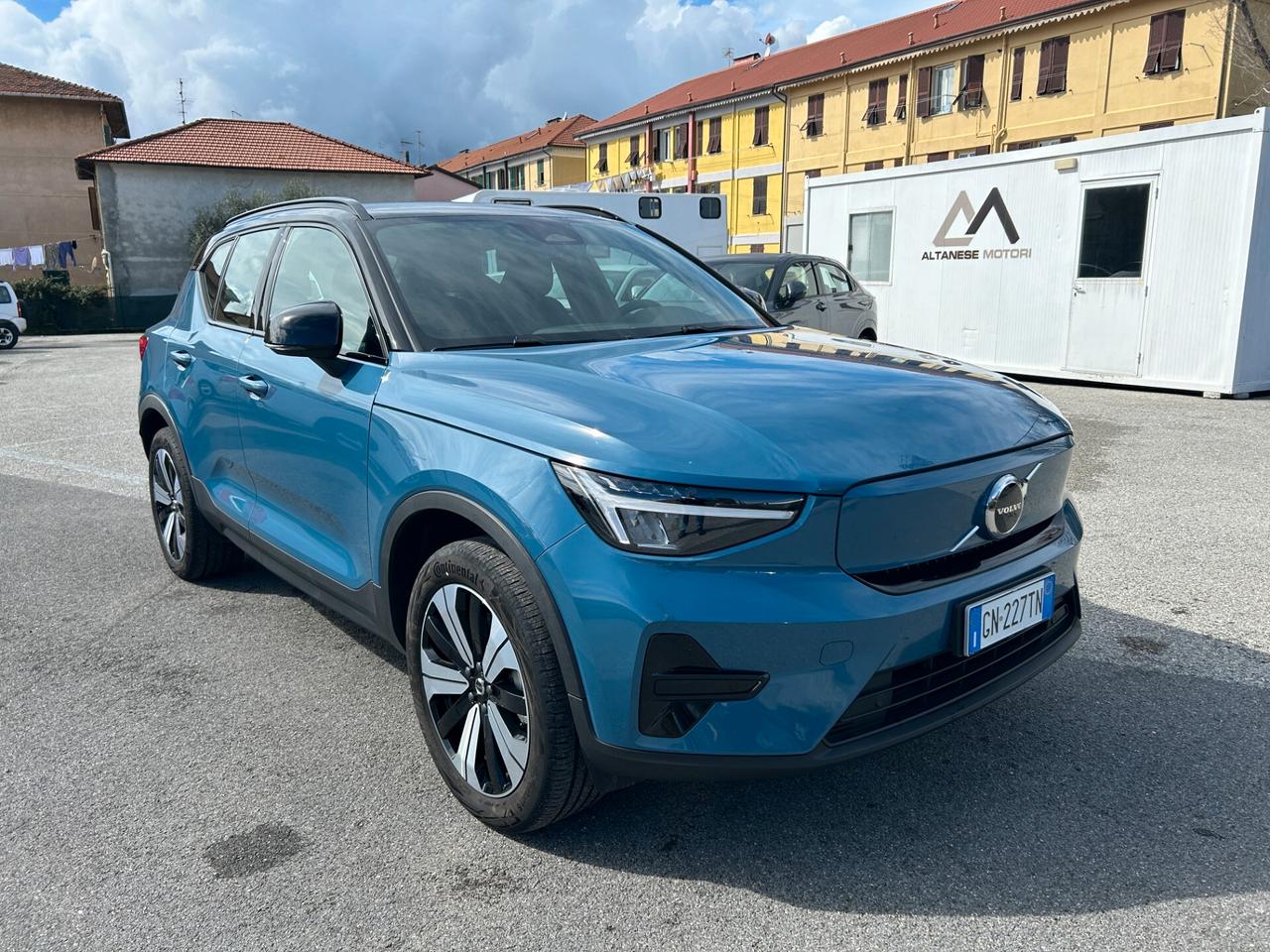 Volvo XC40 Recharge Pure Electric FWD Plus