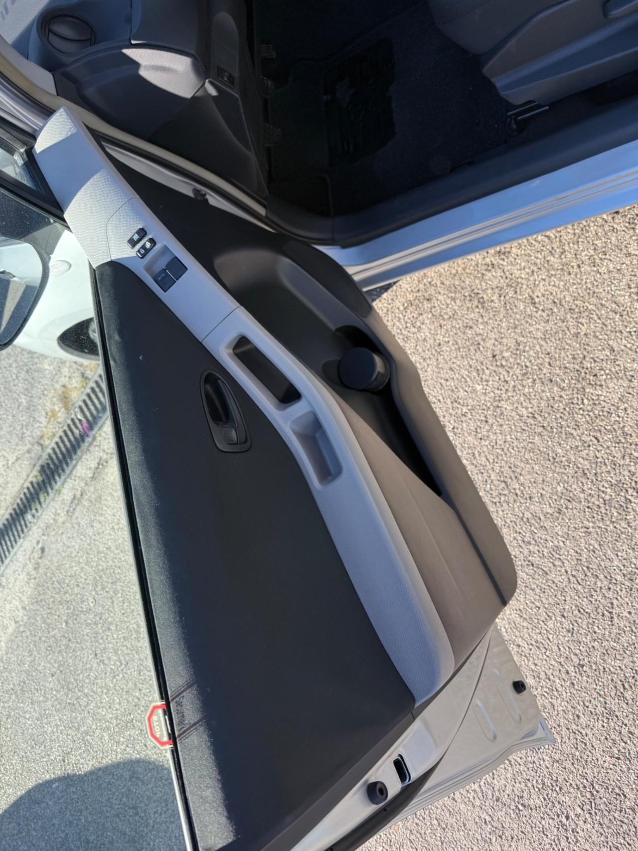 Toyota Yaris 1.0 5 porte 116000 km