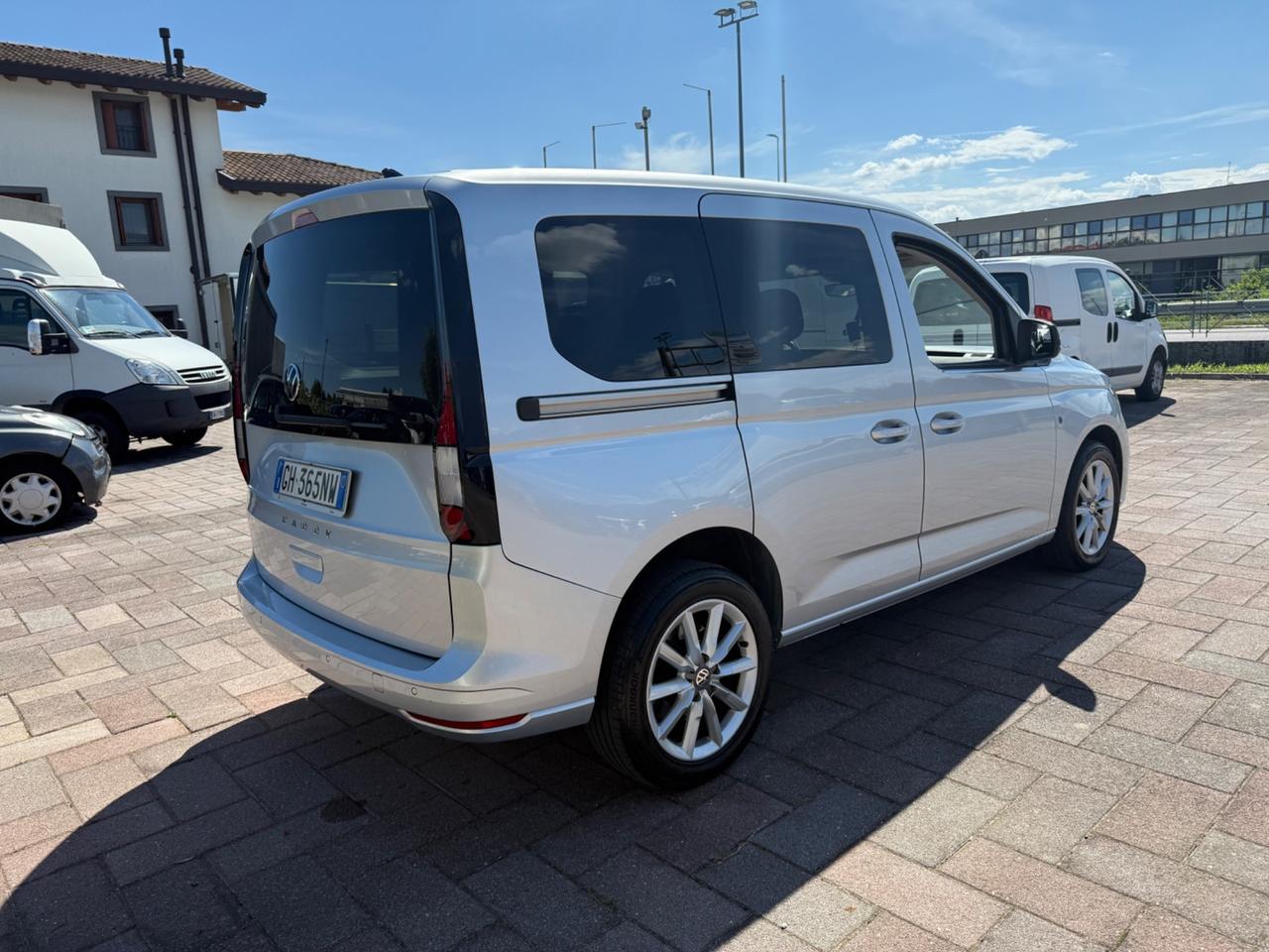 Volkswagen Caddy 5 posti