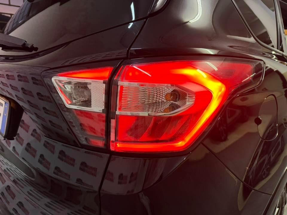 Ford Kuga 2.0 TDCI 150 CV S&S 2WD ST-Line