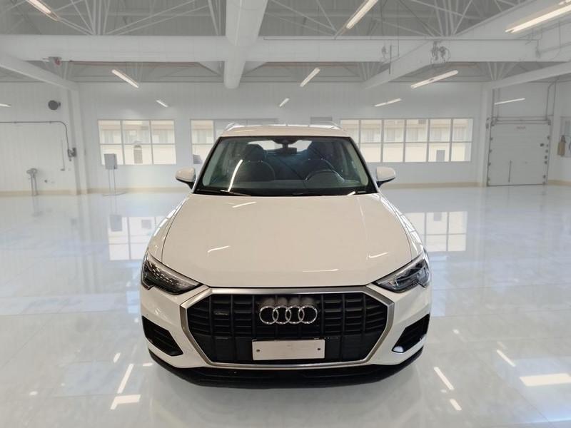 AUDI Q3 35 TDI quattro S tronic Business