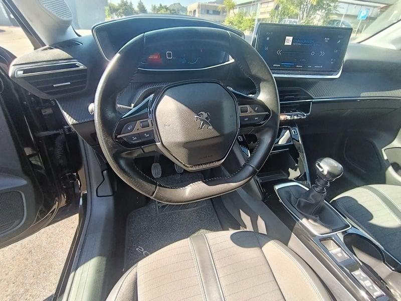 Peugeot 208 Allure Navi Pack 100 S/S