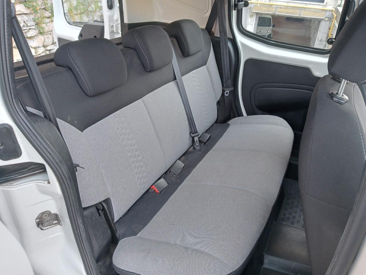 Fiat Fiorino 1.4 8V 77CV Benz. autocarro 5 posti
