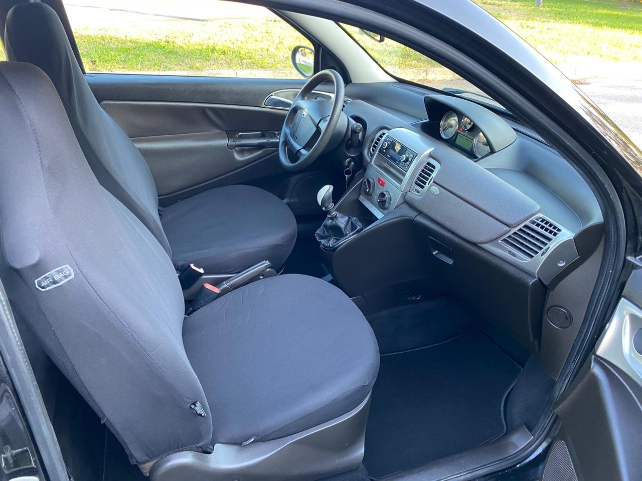 Lancia Ypsilon 1.2 Argento