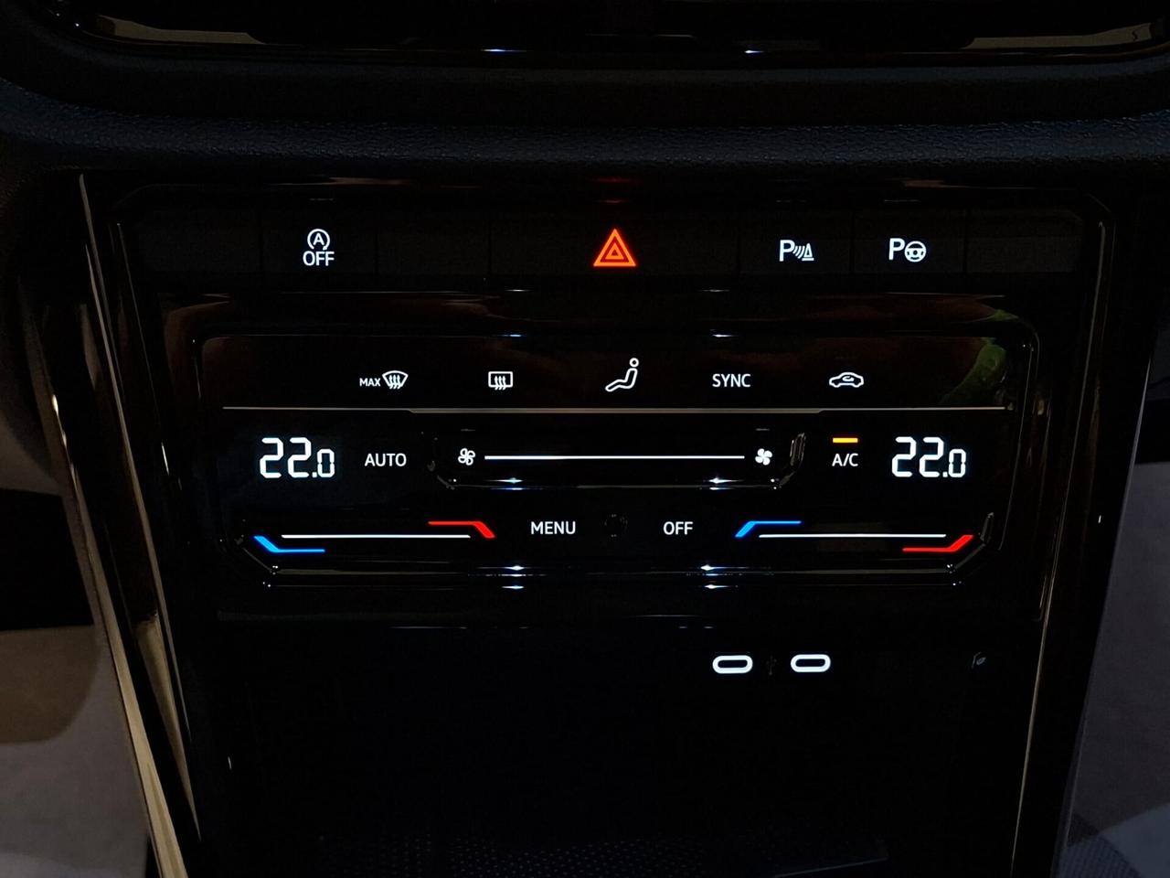 Volkswagen T-Roc 1.0 TSI 116CV R-Line Plus OPACA Km.0