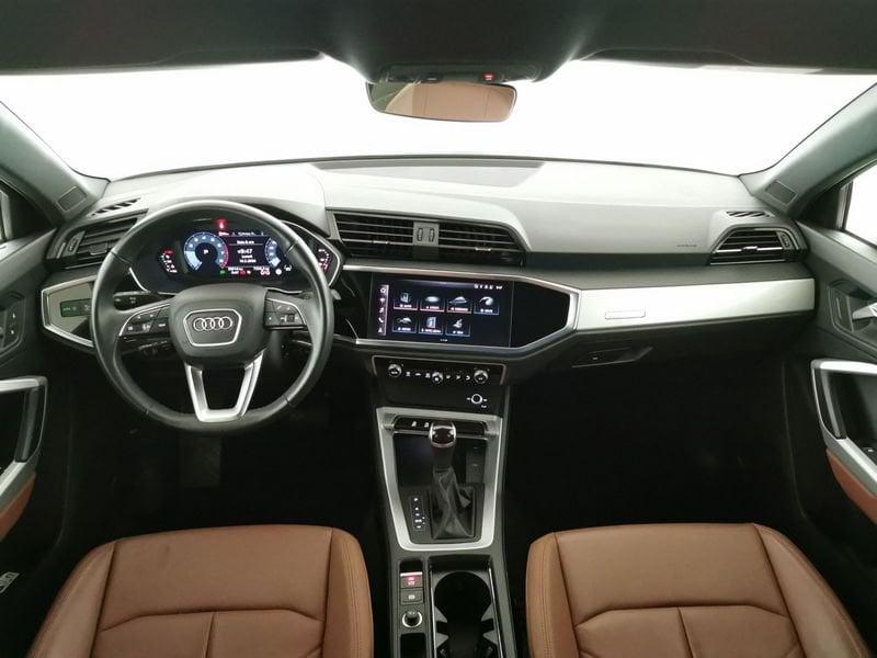 Audi Q3 40 2.0 tfsi Identity Black quattro s-tronic