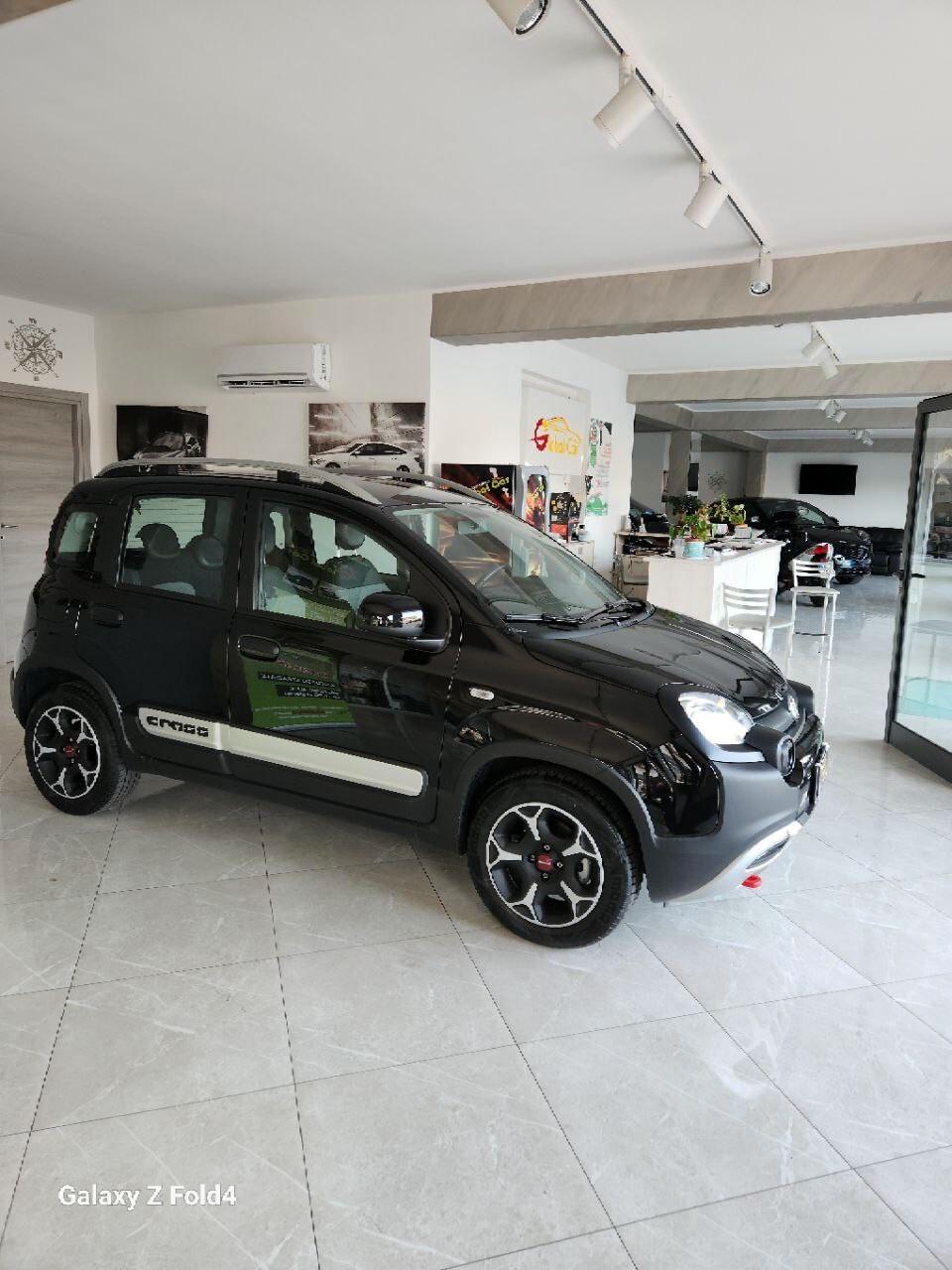 Fiat Panda CROSS 1.0 HYBRID