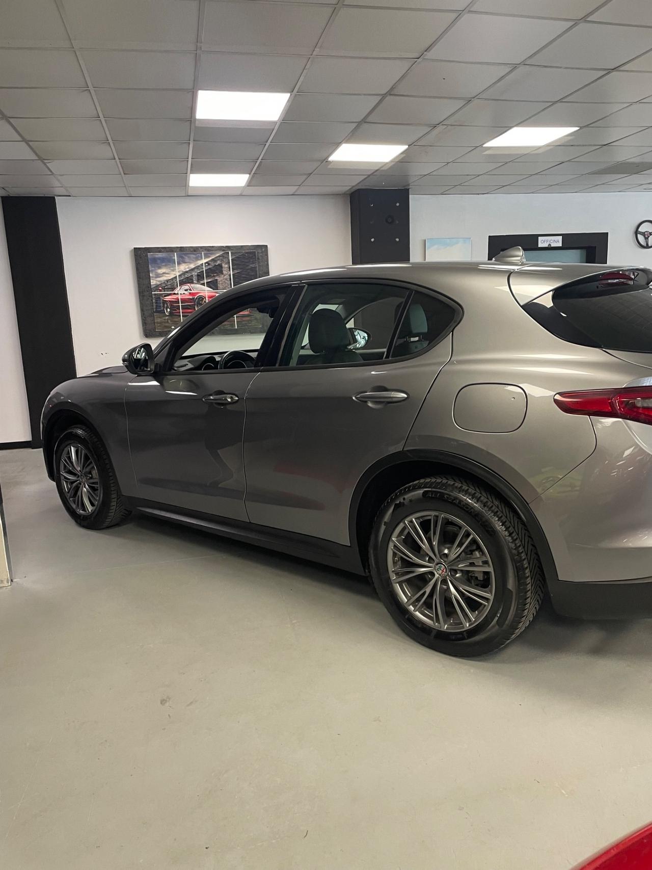Alfa Romeo Stelvio 2.2 Turbodiesel 180 CV AT8 RWD Executive