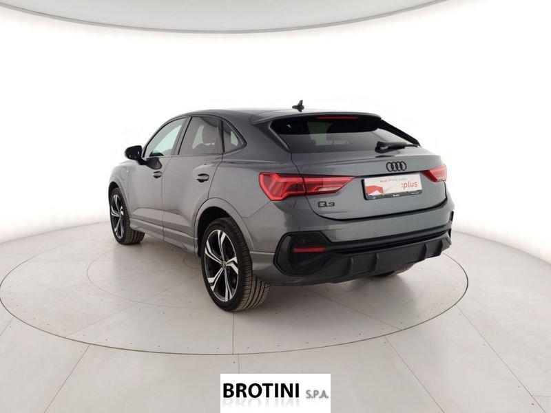 Audi Q3 Sportback 45 TFSI e S tronic Identity Black