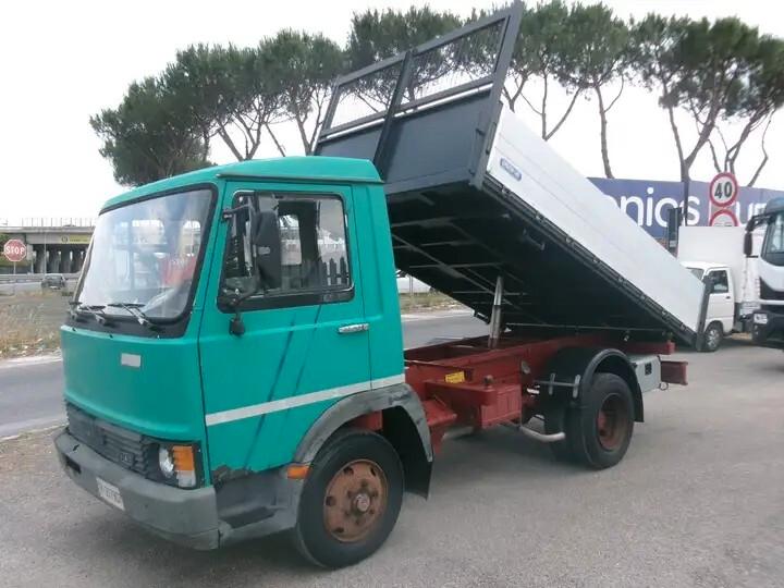 Iveco FIAT 65/10 RIBALTABILE TRILATERALE 3.50 METRI