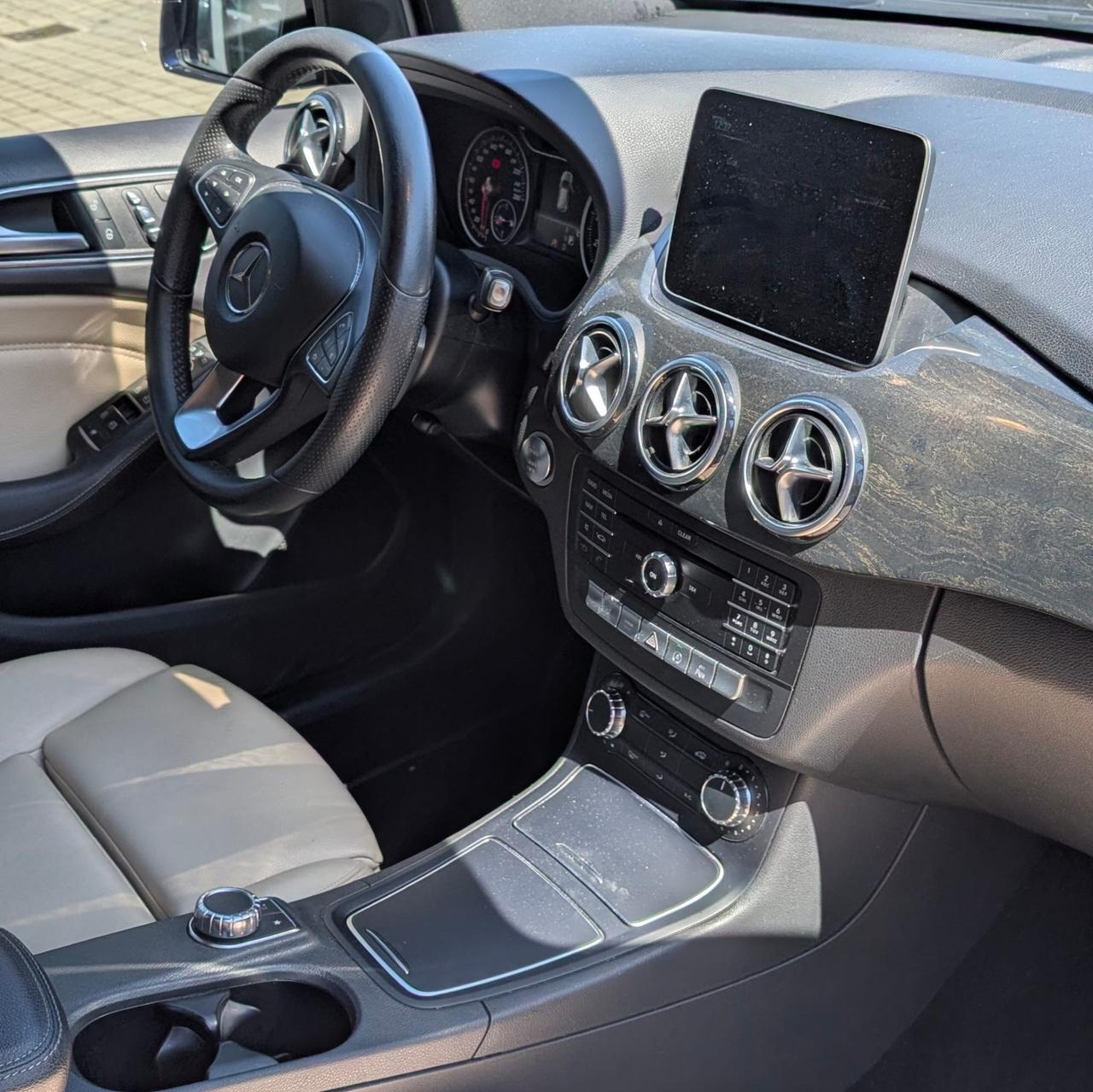 Mercedes-benz B 180 Premium