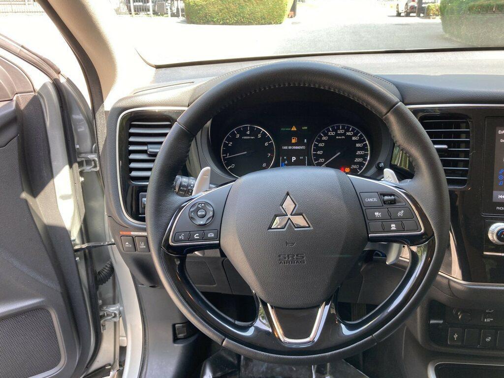 Mitsubishi Outlander 2.0 Mivec Insport 2WD CVT