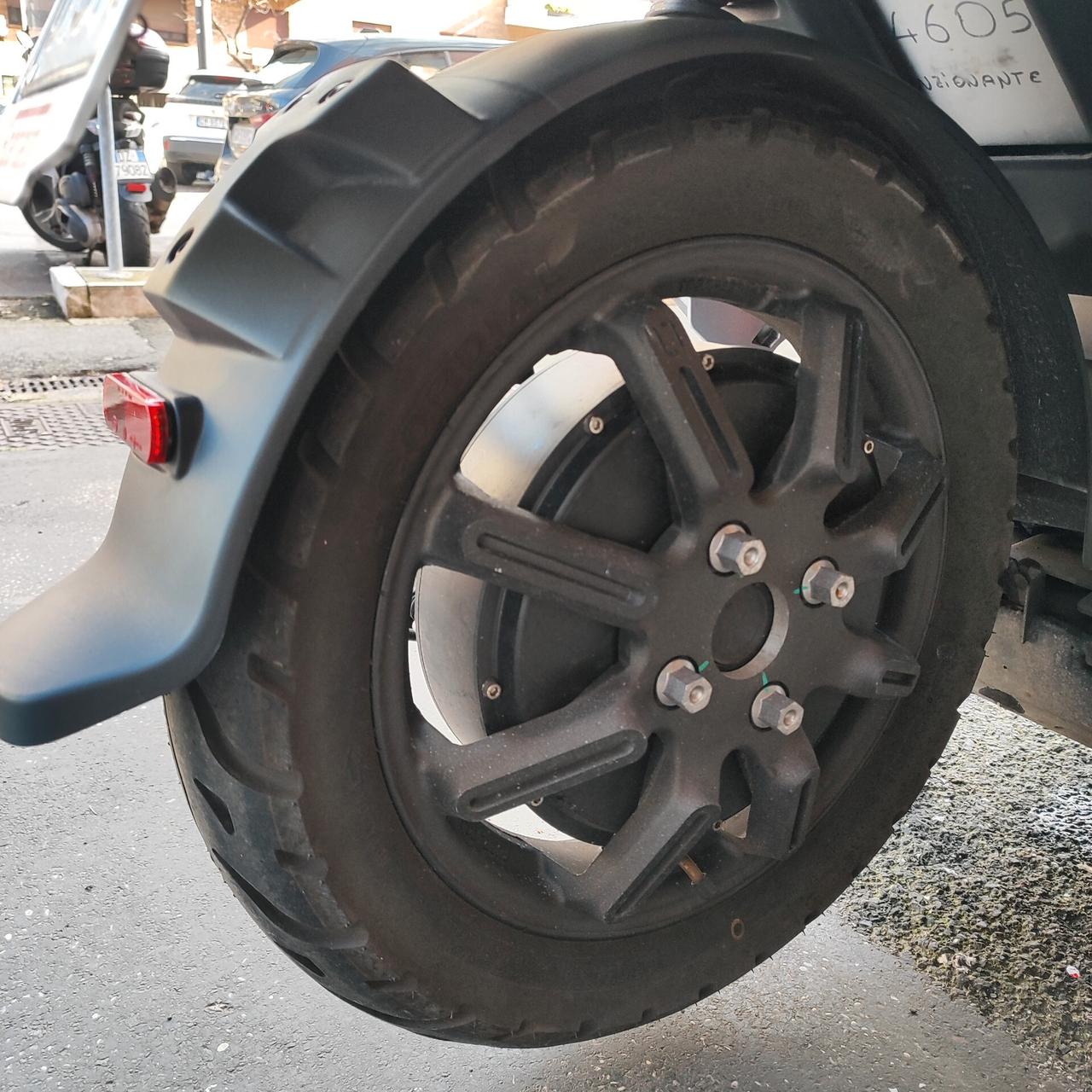 Super Soco CPX 2023 Batteria estraibile Garanzia Concessionario