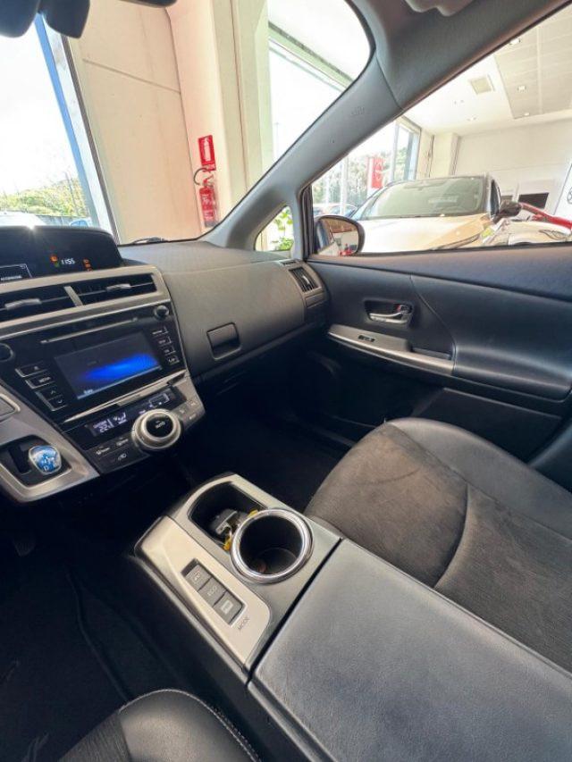 TOYOTA Prius+ 1.8 executive