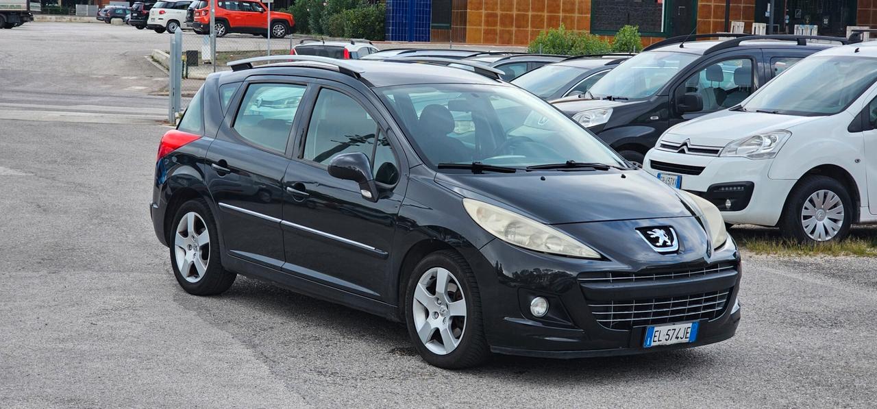 Peugeot 207 1.6 8V HDi 93CV SW Ciel Allure