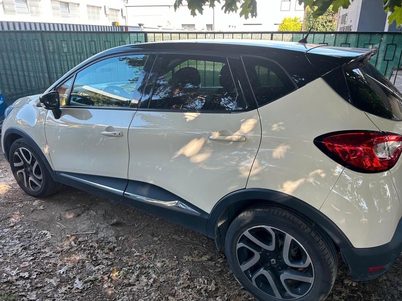 Renault Captur dCi 8V 90 CV full 2016