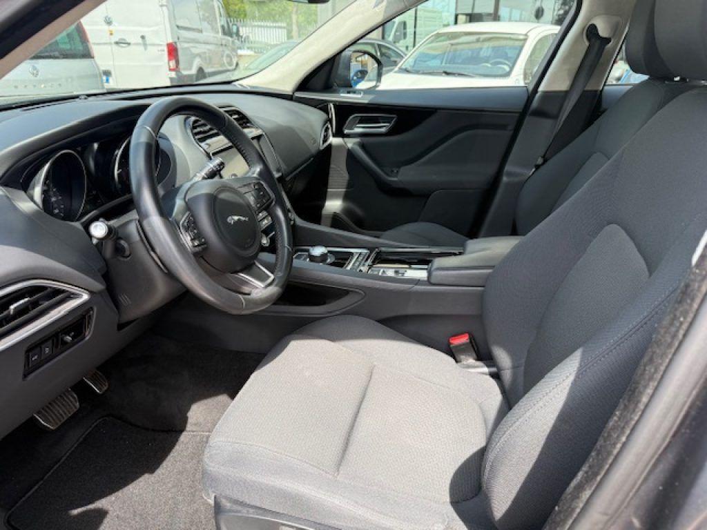 Jaguar F-Pace 2.0 D 180 CV aut. Portfolio