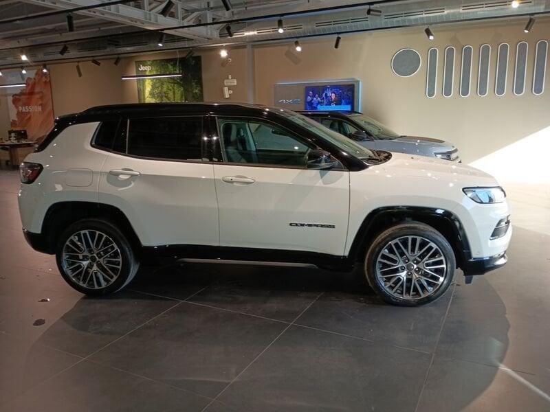 Jeep Compass e-Hybrid 1.5 Turbo MHEV T4 96kW Summit DDCT