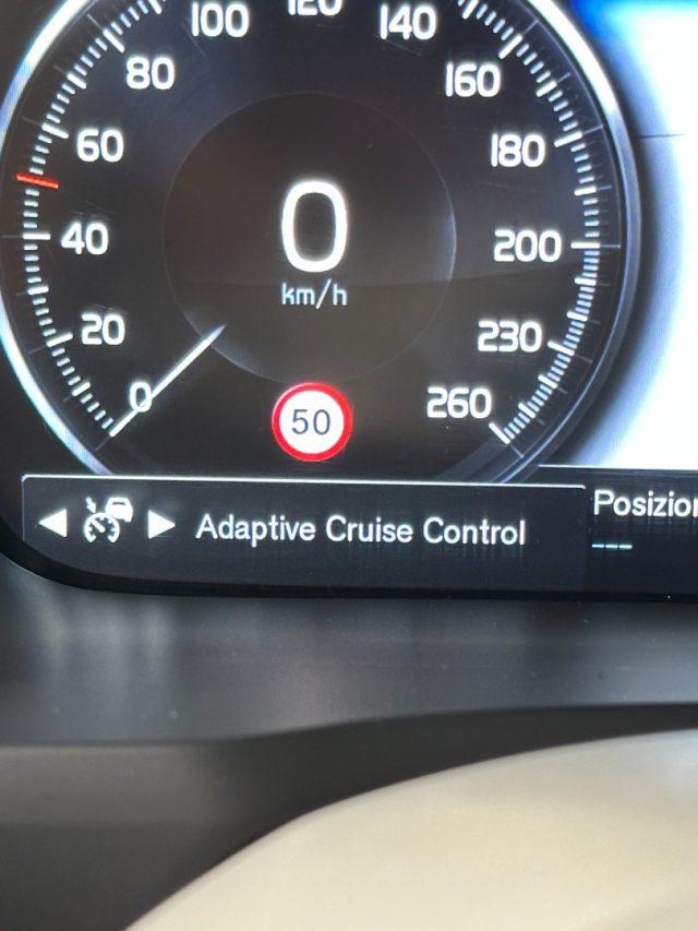 VOLVO XC90 B5 (d) AWD Inscription-20"-Head Up dspl-Camera 360