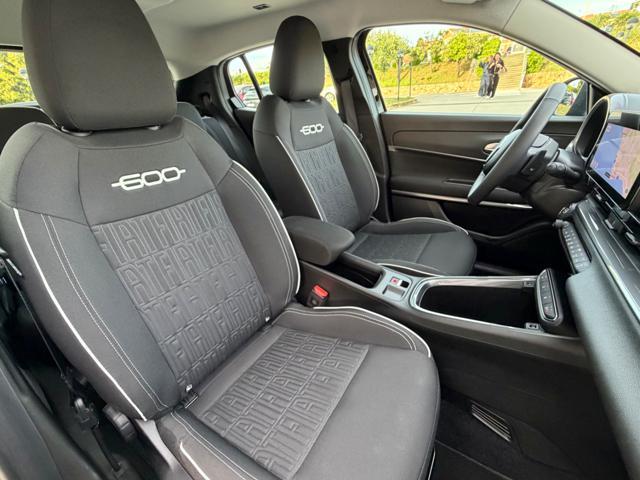 FIAT 600 HYBRID 145CV DCT MHEV+NAVI+RCAM+2PDC+LED