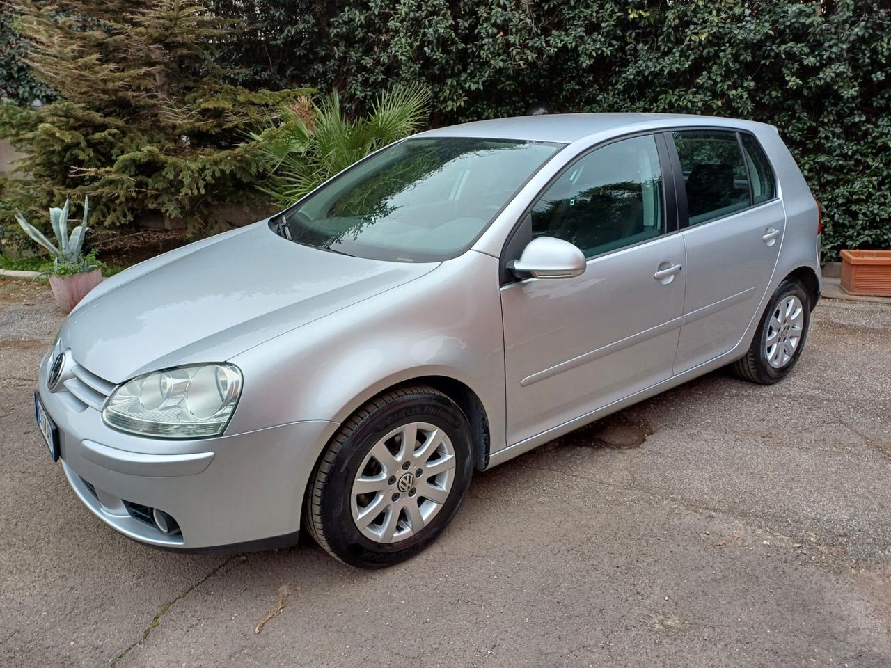 Volkswagen GOLF 5 BENZINA MOTORE 1.6 CON 67000 KM DIMOSTRABILI