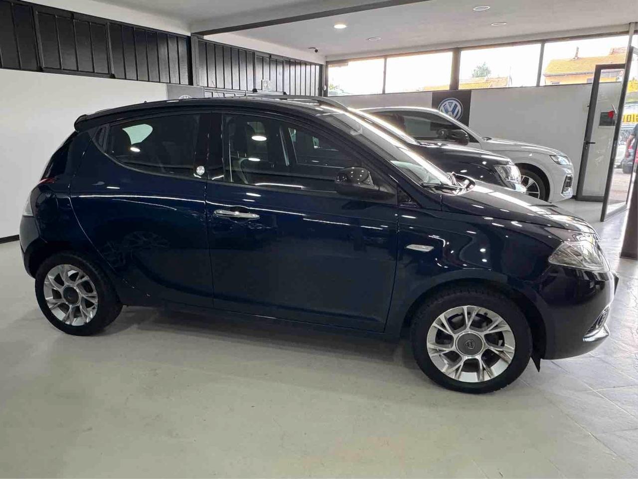 Lancia Ypsilon 1.2 69 CV 5 porte Opening Edition
