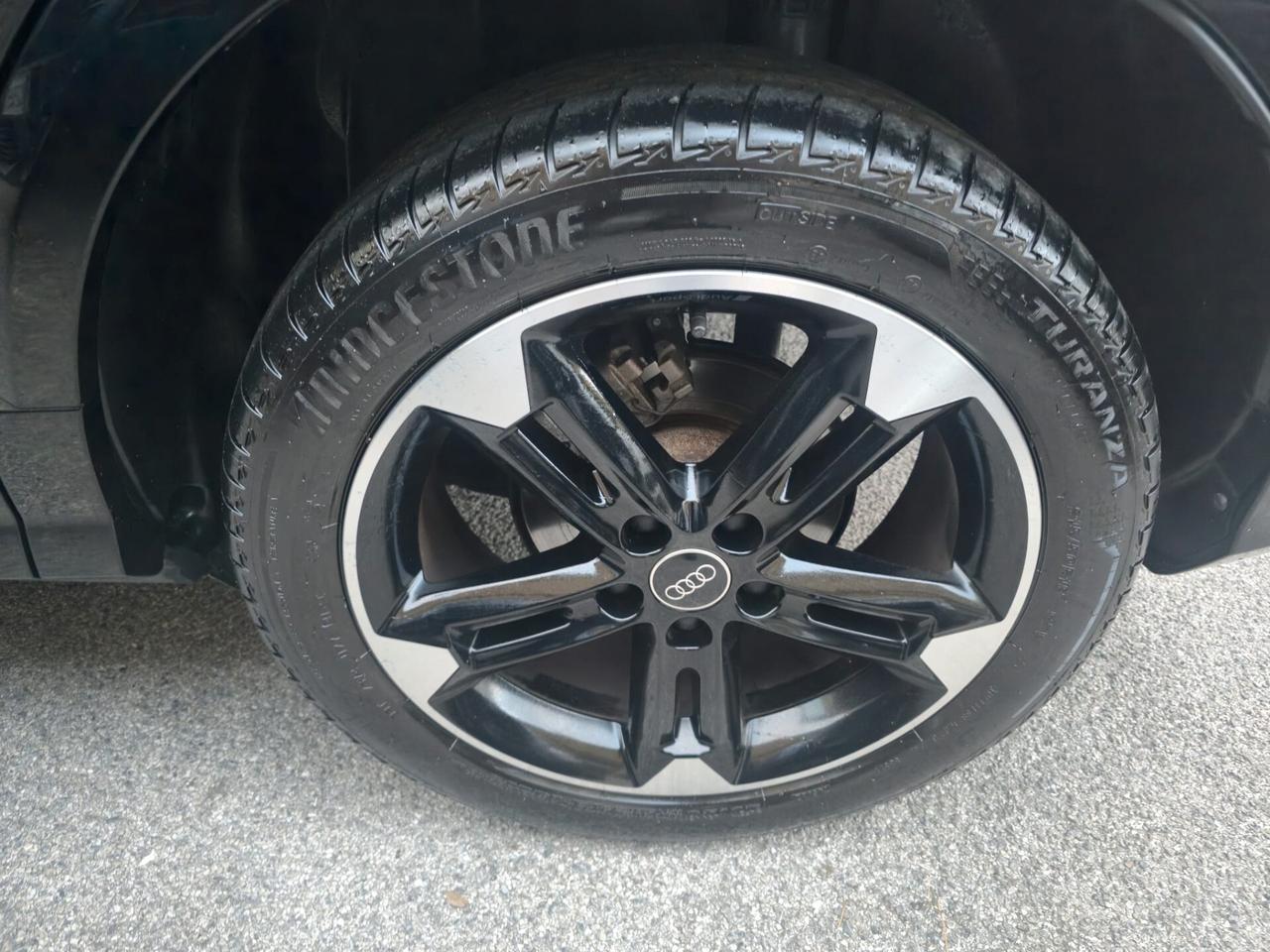 Audi Q2 1.0 TFSI Business Advanced