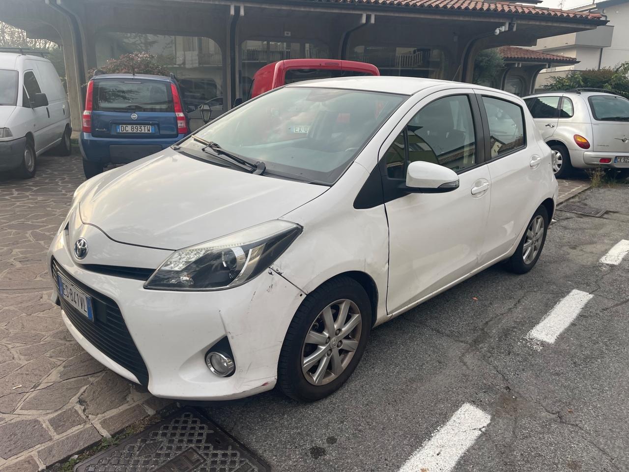 Toyota Yaris 1.5 Hybrid 5 porte Lounge