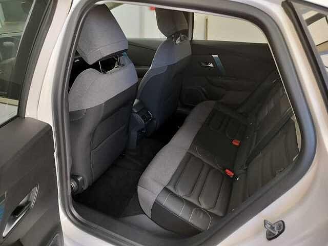 Citroen C4 motore elettrico 136 CV Shine