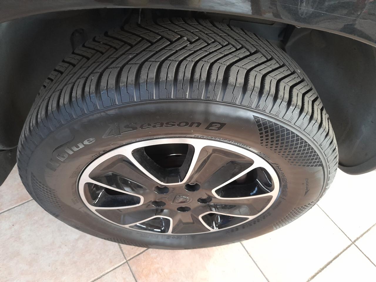 Dacia Duster 1.2 TCe 125CV S&S 4x2 Serie Limitata Black Shadow