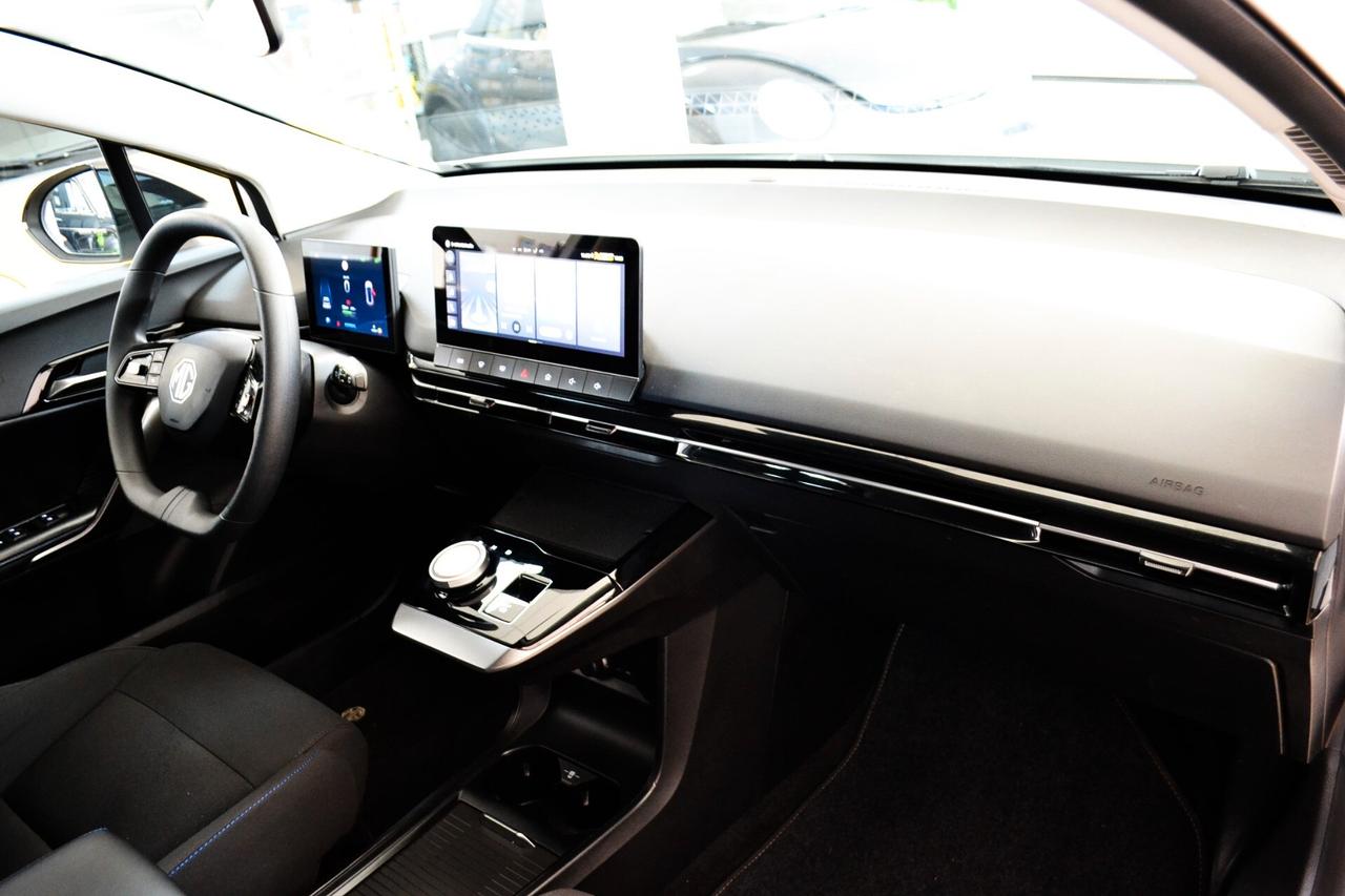 MG MG4 Electric 54KW 73CV 5p. Automatic NEOP. 2024