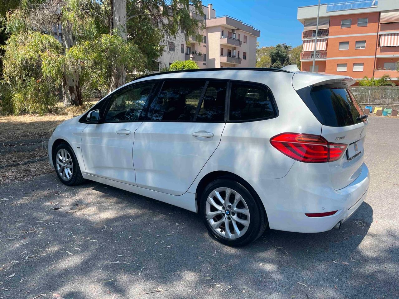 Bmw Serie 2 Gran Tourer 218d xDrive Luxury 7 posti AUTOMATICA TETTO 4x4