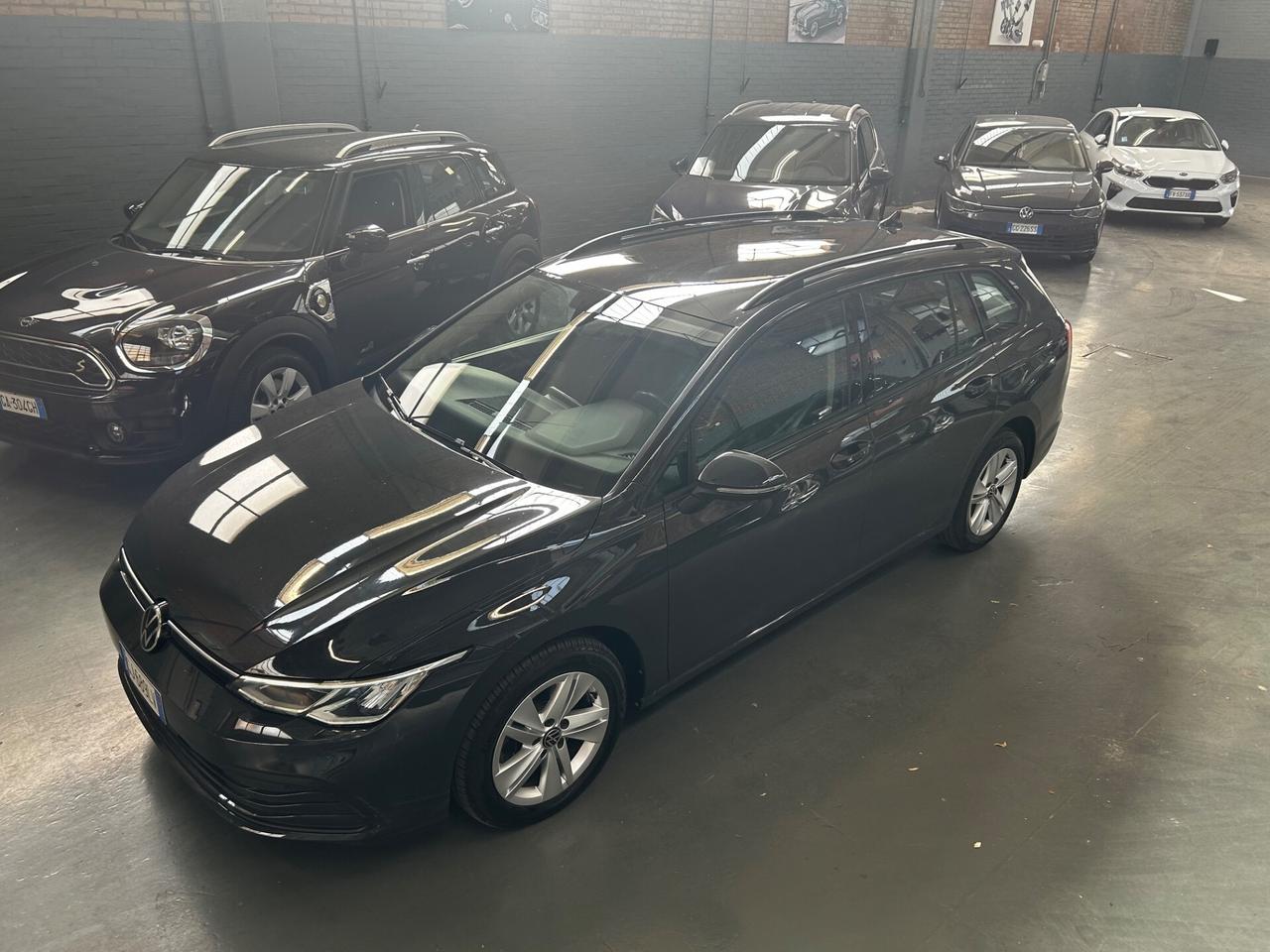 Volkswagen Golf Variant 2.0 TDI SCR DSG Life neopatentati