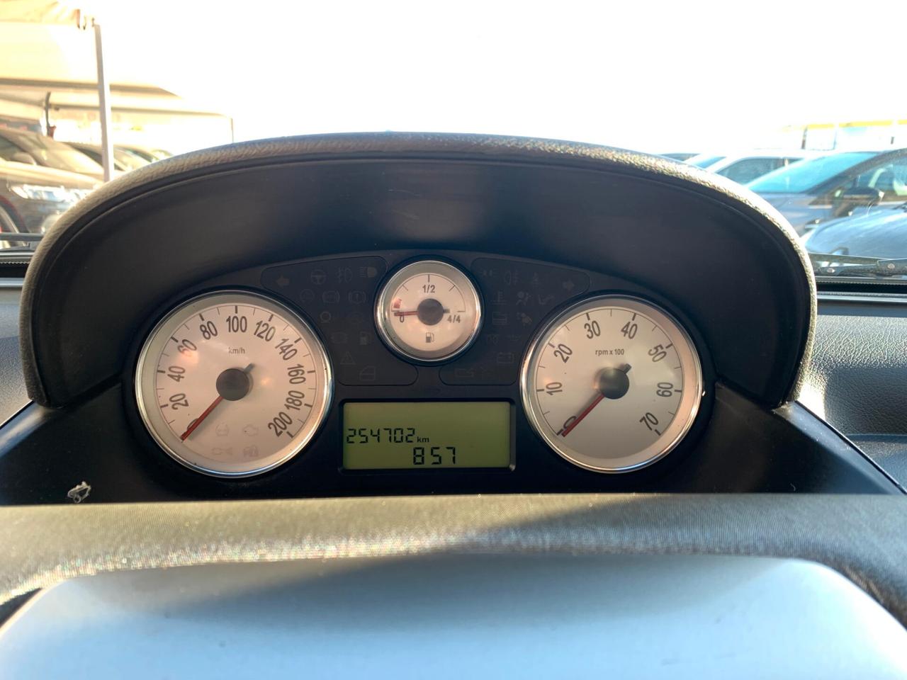Lancia Ypsilon 1.2 Versus