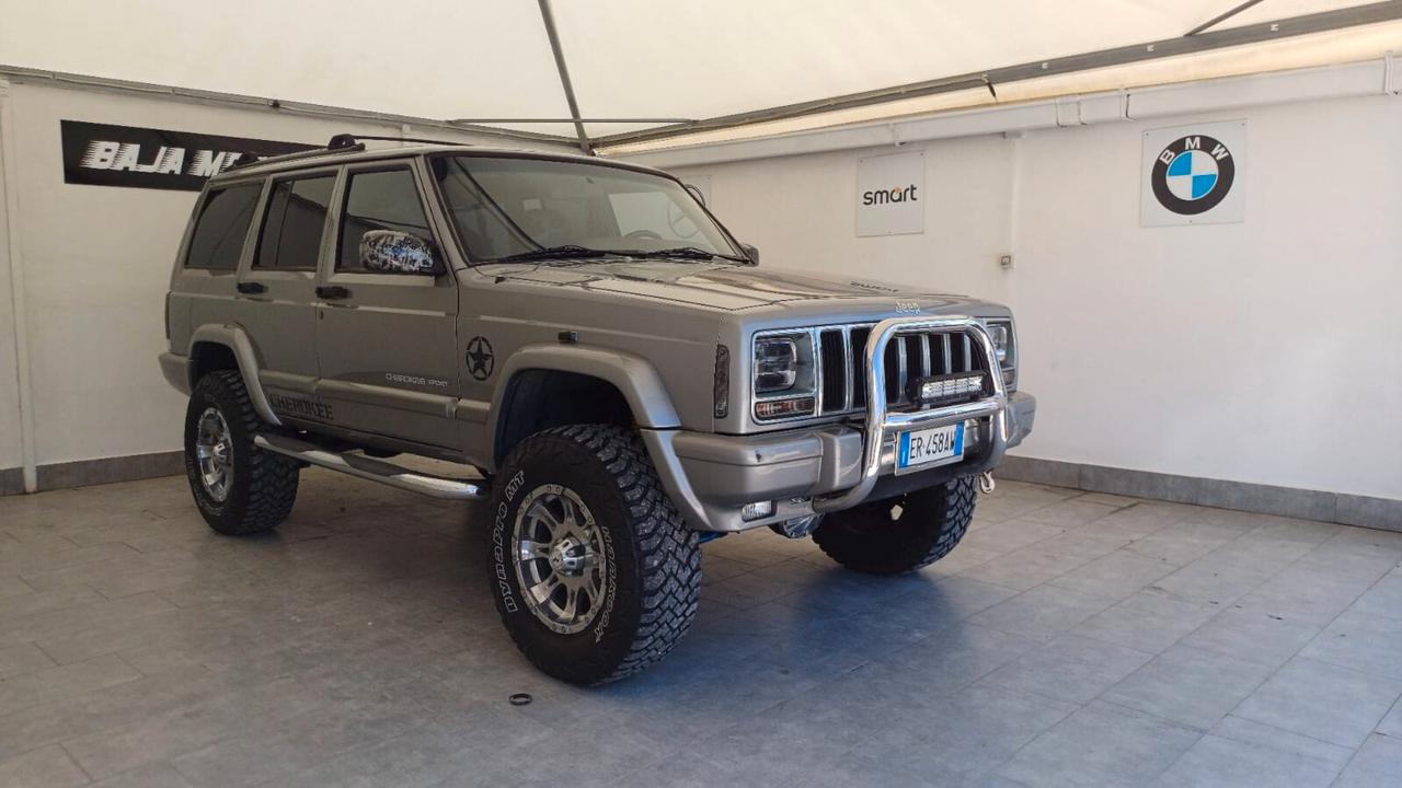 Jeep Cherokee 2.5 TD 5 porte Command-Trac Sport