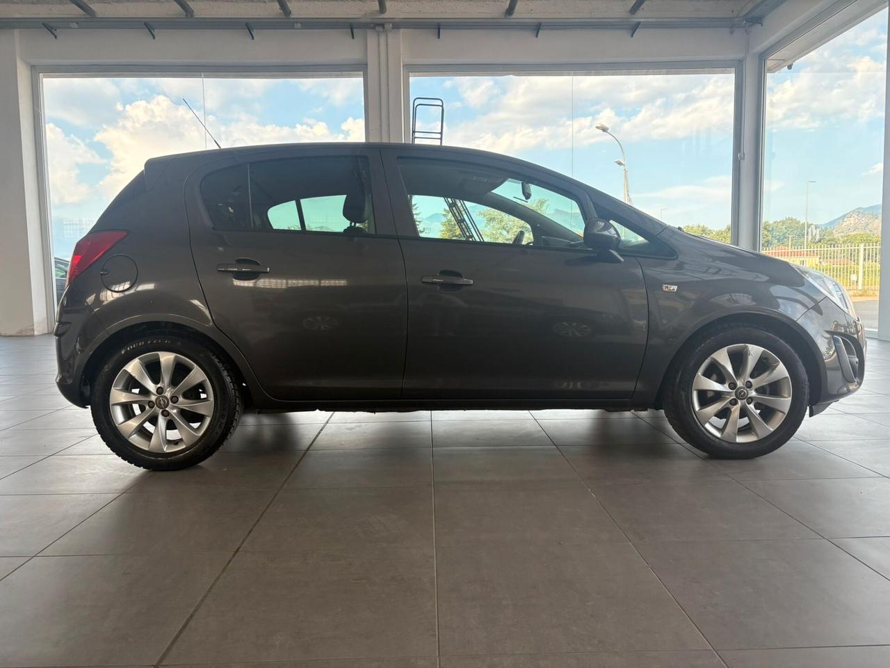Opel Corsa 1.2 5 porte Edition