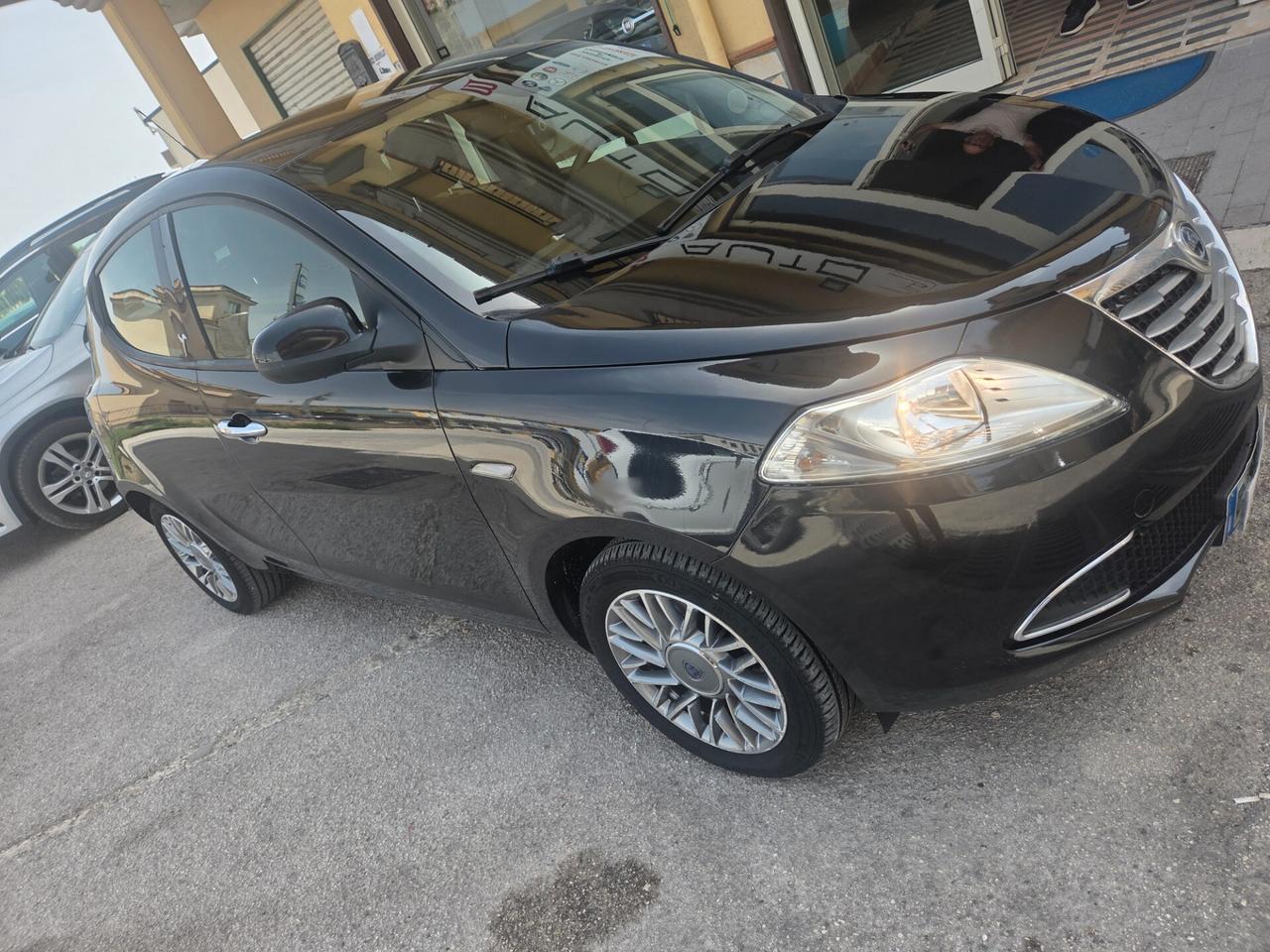 LANCIA YPSILON 1.2 BENZINA 70 CV SOLI KM 56000 CERTIF