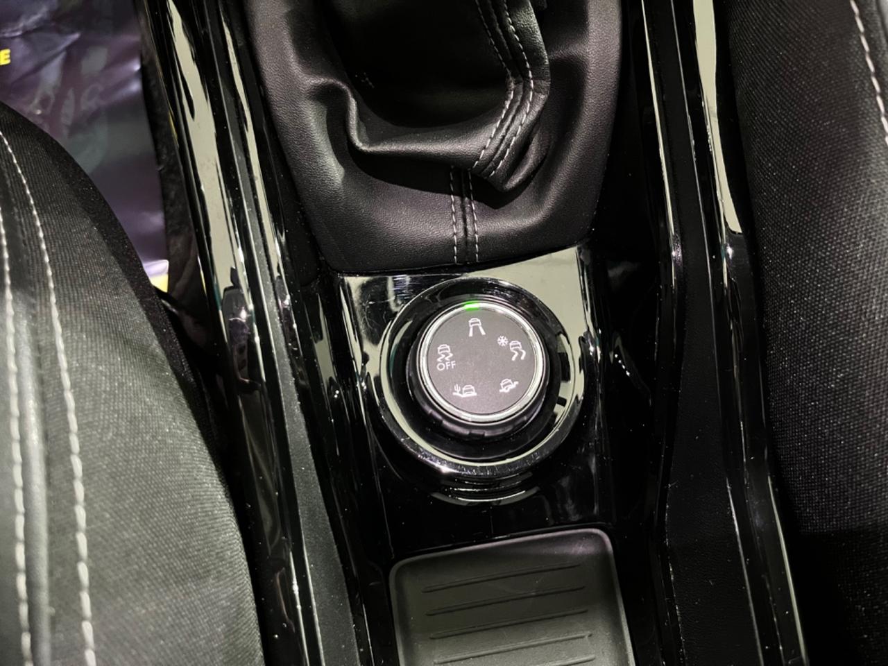 PEUGEOT 2008 ALLURE 1.5 DIESEL *UNICOPROPRIETARIO