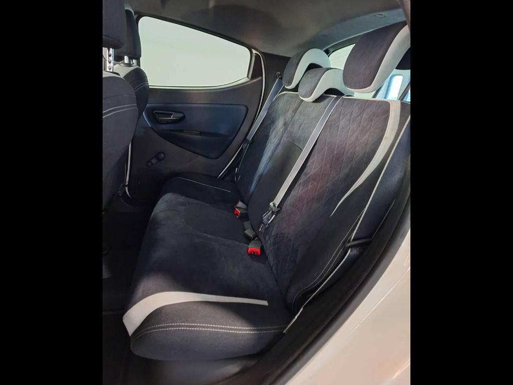 Lancia Ypsilon 5 Porte 1.2 Ecochic Silver