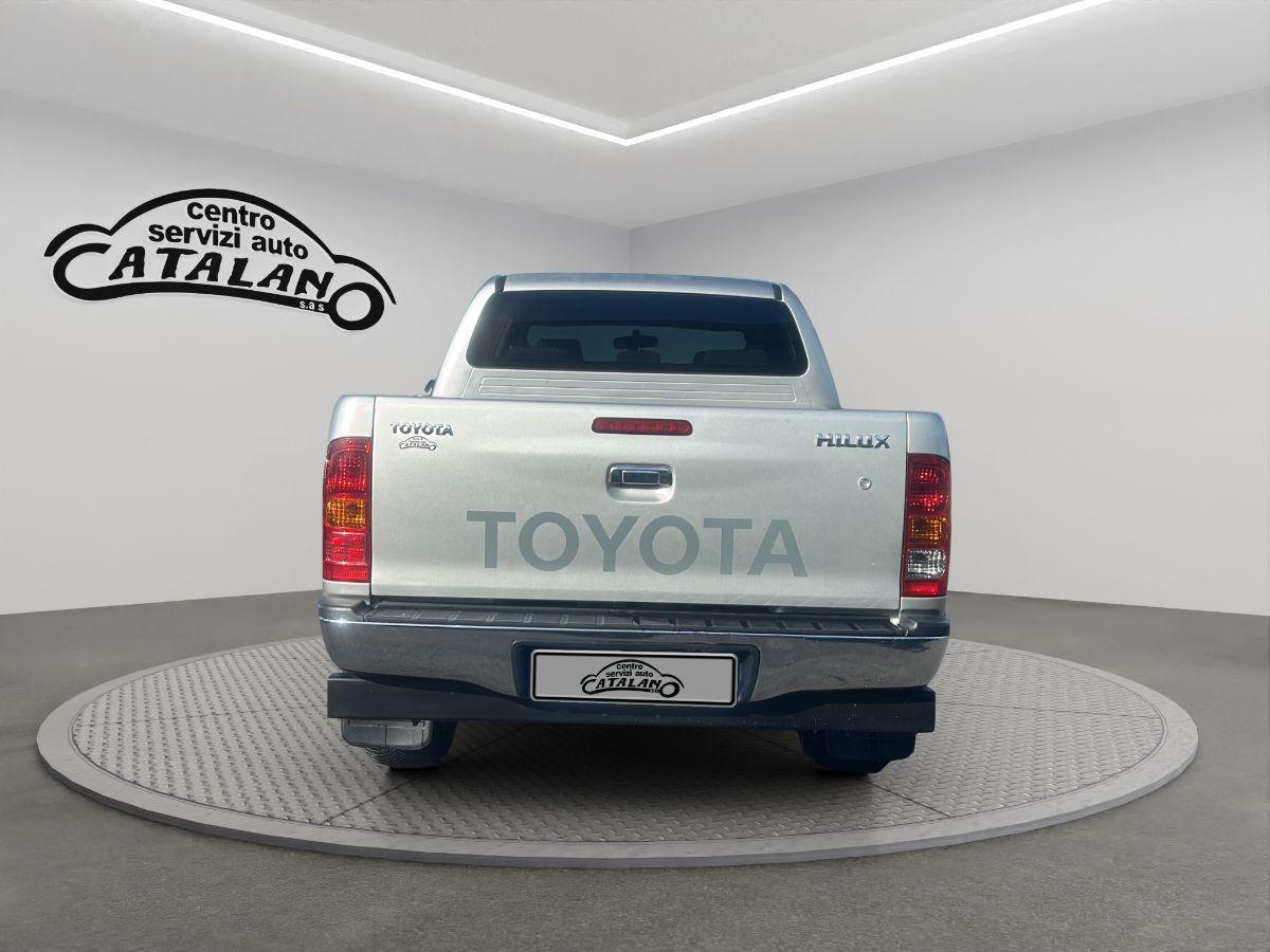 TOYOTA - Hilux 3.0 d-4d 171CV double cab SR 4x4 ridotte