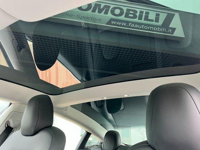 TESLA Model 3 Long Range AWD Performance