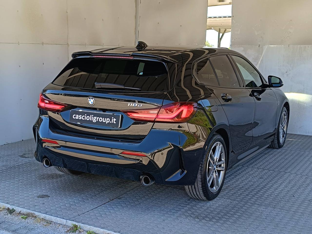 BMW Serie 1 F40 - 118d Msport auto